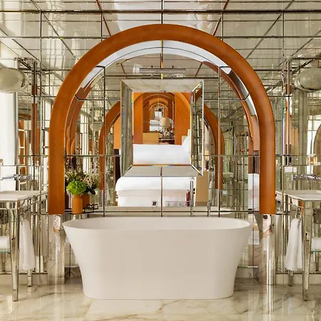 Le Royal Monceau Raffles פריז