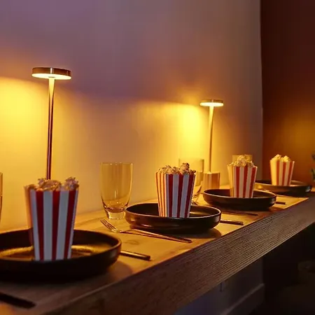 Apartment Sacre Coeur, Netflix & Chill Paris