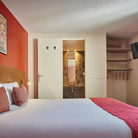 Hotel Moulin Plaza By Happyculture 3*