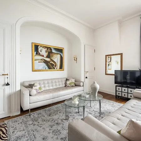 Champs Elysees I Vue Sur Tour Eiffel & Spacieux Apartamento *