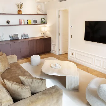 Pick A Flat's Apartements With Services In Louvre - Rue Des Halles * Paris
