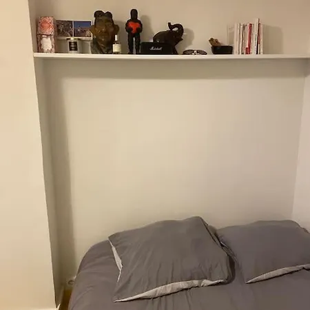 Studio 13m2completement * Paris