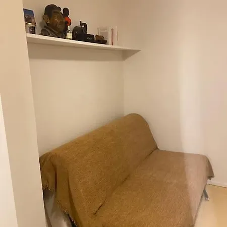 Studio 13m2completement * Paris