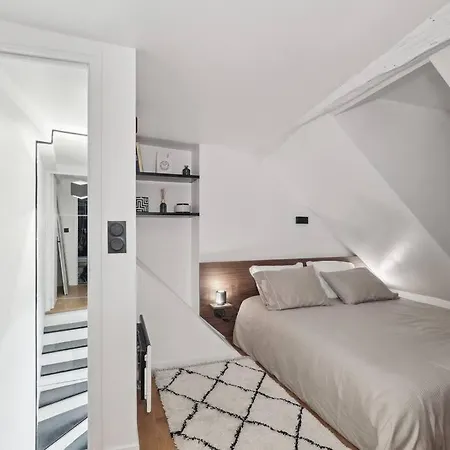 Duplex Quartier Du Louvre 75002 아파트