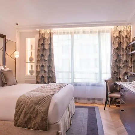 L'hotel Du Collectionneur מלון 5*