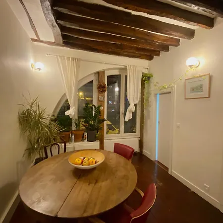 Canal St Martin Apartment *