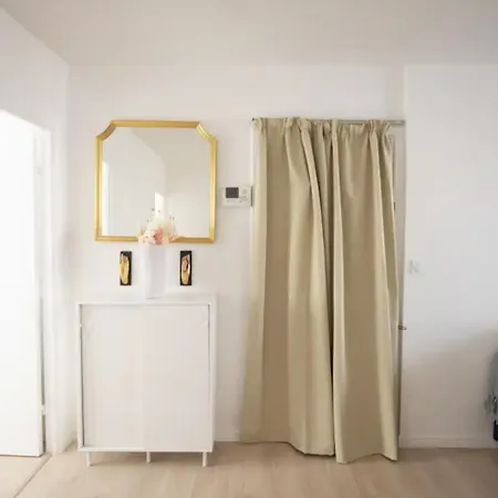 Stylish 2-bedroom With Terrace & Parking Near Bercy Arena Appartamento Parigi
