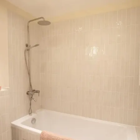 Appartamento Stylish 2-bedroom With Terrace & Parking Near Bercy Arena Parigi