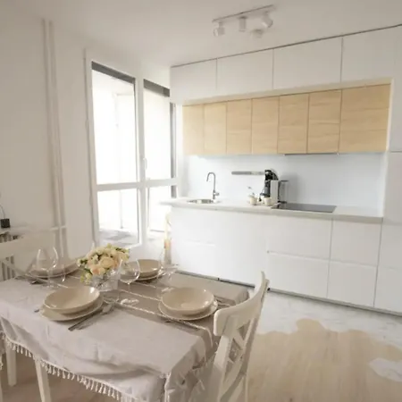 Stylish 2-bedroom With Terrace & Parking Near Bercy Arena Appartamento