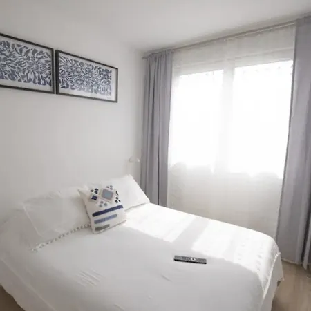 Appartamento Stylish 2-bedroom With Terrace & Parking Near Bercy Arena Parigi