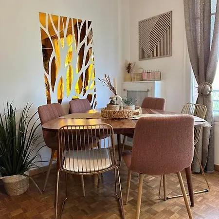 Standing Apartment Paris