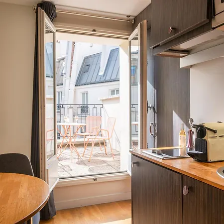 Hotel Helzear Champs-elysees 4*