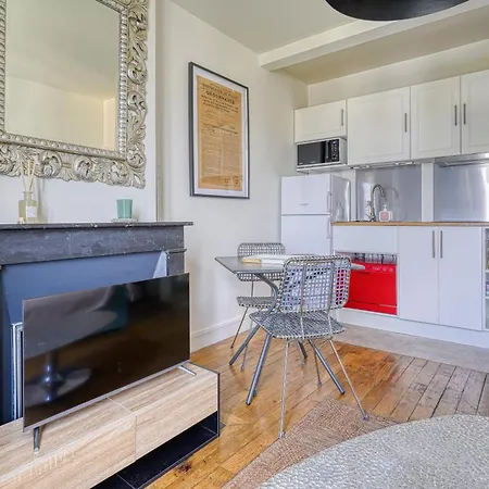 F2 Parisien - Pere Lachaise Apartment Paris