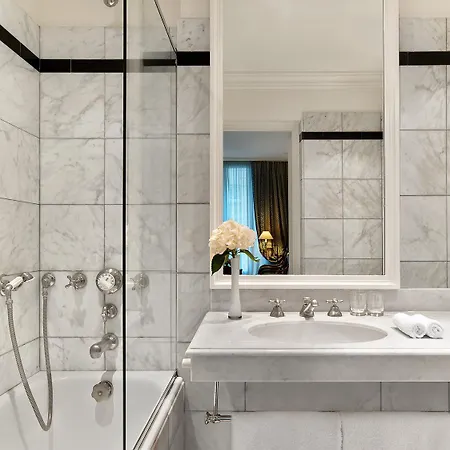 Le Dokhan's Arc De Triomphe, A Tribute Portfolio Hotel