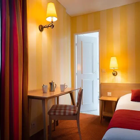 Delambre Hotel 3*