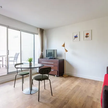 Apartment 702 - Eiffel Tower