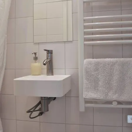 Maubert Joli Nid Equipe Vue Ascenseur Apartment Paris