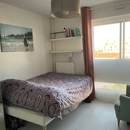 Montmartre With A View And Swimming Pool Access Apartment *