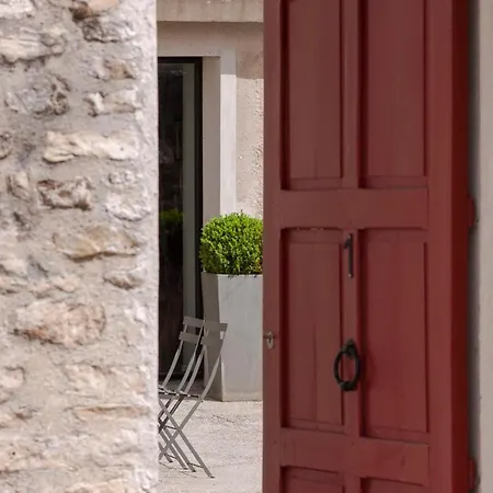 Le Presbytere De Pensión 3*