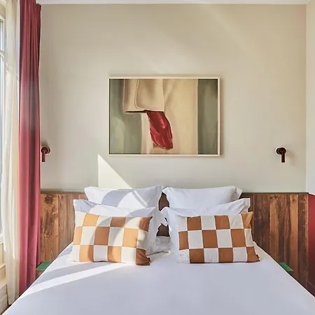 Appart hôtel Numa Champs-elysees 4*