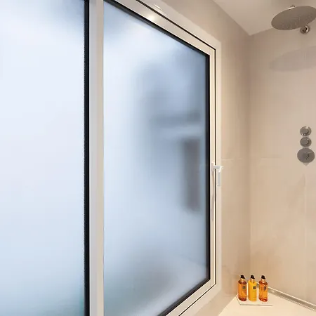 Oniri - Serviced Eiffel Tower - Rue D'augereau Apartment *
