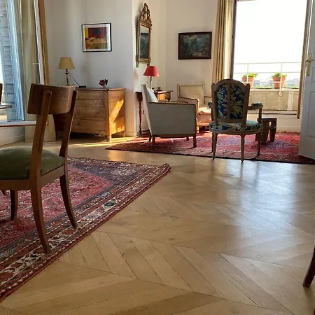 Apartment Trois Pieces Sur Parc De La Terrasse Et Vues Paris