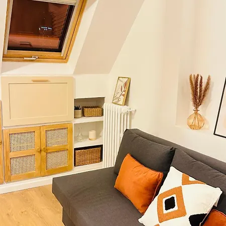 Cosy Avenue Niel Apartment *