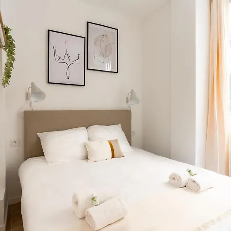 Calm And Cozy Flat - Location * Parijs