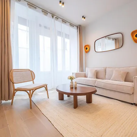 Apartment In Montmartre