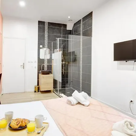 Bluestay 149 - Spacieux Centre Apartment Paris