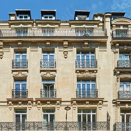 Appart hôtel Numa Champs-elysees 4*