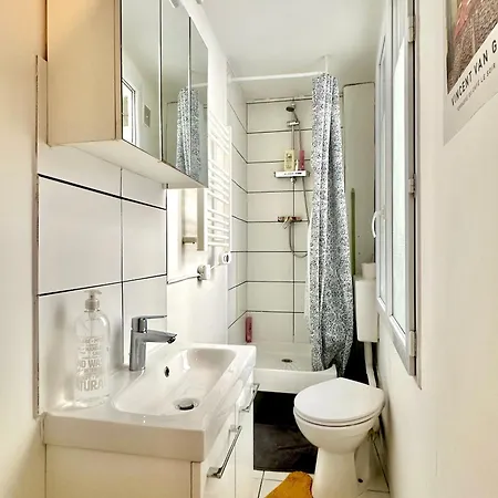 Comfortable Near Marais Aboukir Apartment