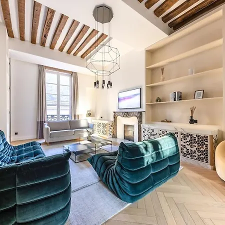 Chic 2-bedroom Haven Apartment *