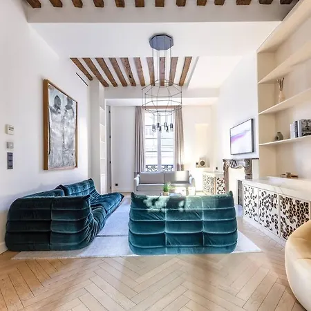 Chic 2-bedroom Haven Apartment Paris