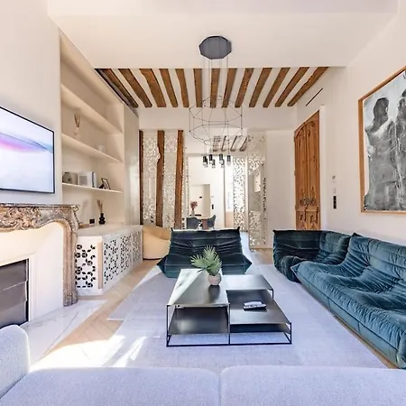 Chic 2-bedroom Haven *