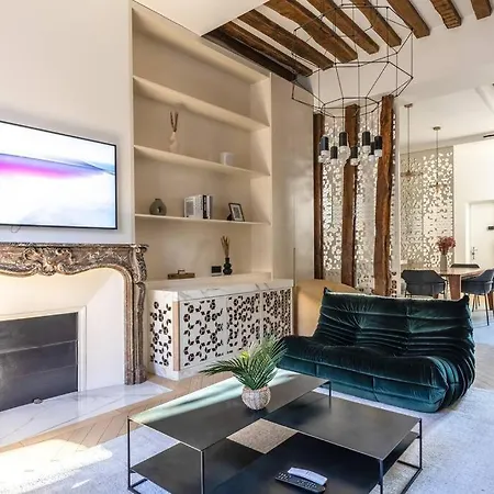 Chic 2-bedroom Haven Apartment *