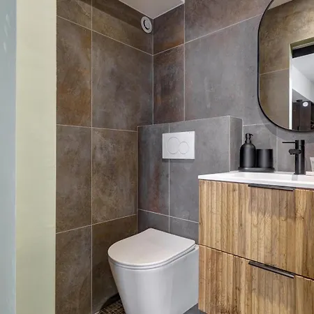 Bluestay 242 - Superb In * Paris