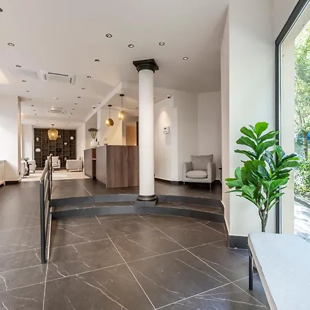 Le Monsieur By Sweett Hotel