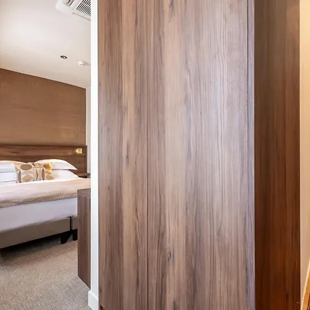 Hotel Le Monsieur By Sweett 4*