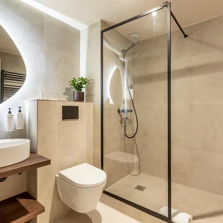 Le Monsieur By Sweett Hotel