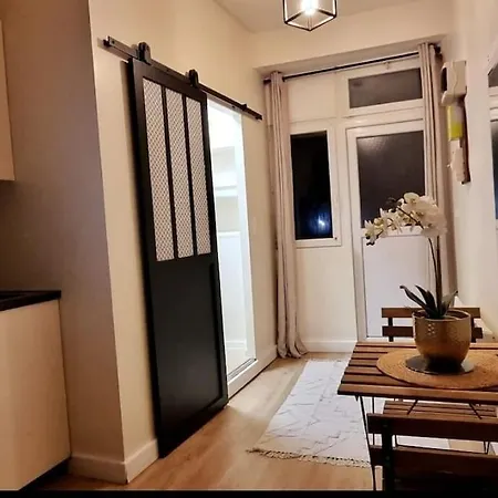 Charmant Studio Apartment *