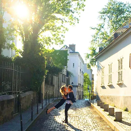 Romantic Artist Montmartre Couette-café *