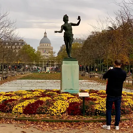 Entierement Renove Au Coeur De * París