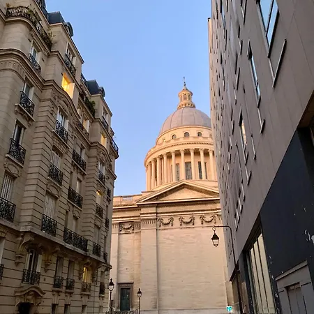 Entierement Renove Au Coeur De Apartamento *