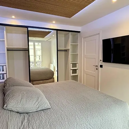 Apartment Renovated Near Tuileries And Concorde Paris