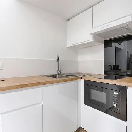 Apartment Charming Batignolles 6p