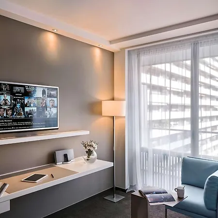 מלון Pullman Tour Eiffel 4*