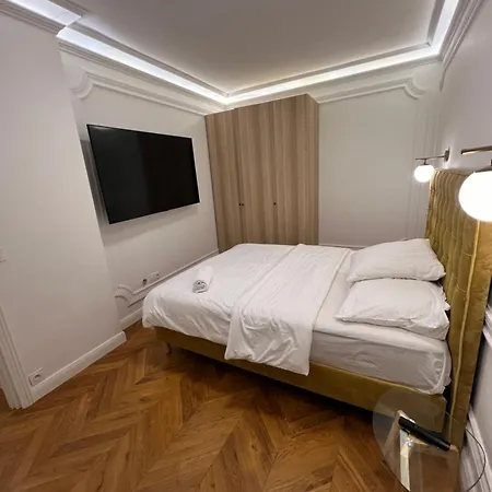 Private - Champs-elysees Appartement