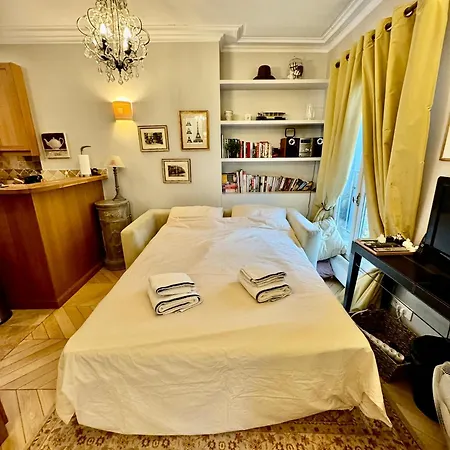 27 Avenue De La Bourdonnais 75007 Chablis * Paris