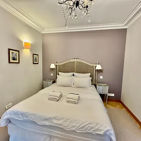 27 Avenue De La Bourdonnais 75007 Chablis Appartement